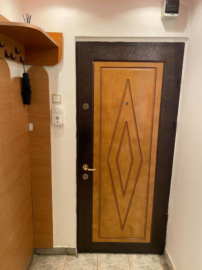 Best Home Hunedoara Bagian luar foto