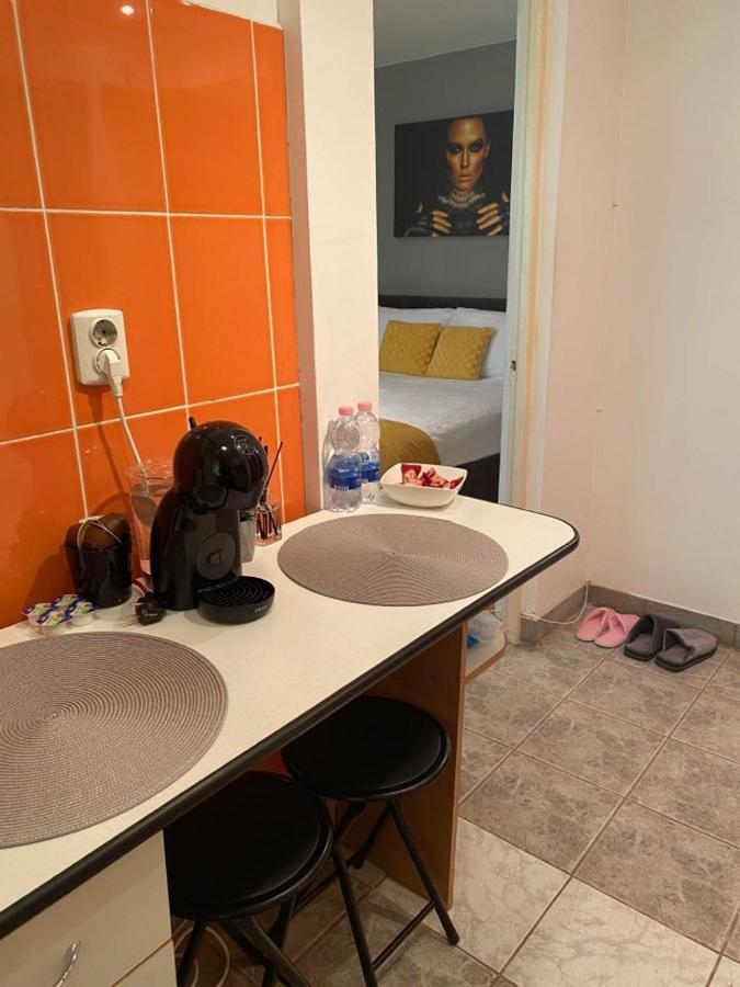 Best Home Hunedoara Bagian luar foto